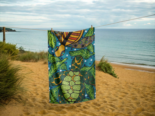 Sea Turtle Dreaming - Plush Beach Towel